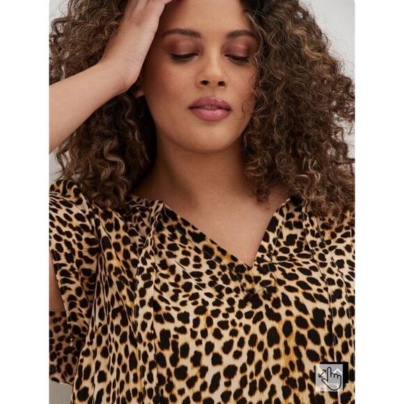 Torrid Womens Rayon Crepe Tie Flutter Sleeve Peasant Cheetah Print Top PLUS 3 - Picture 3 of 8